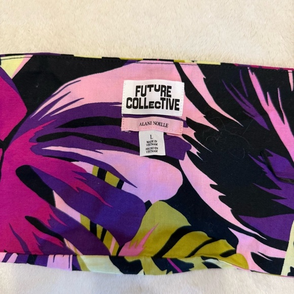 Future Collective Alani Noelle Leaf Print Halter Top Large / L - Picture 3 of 5